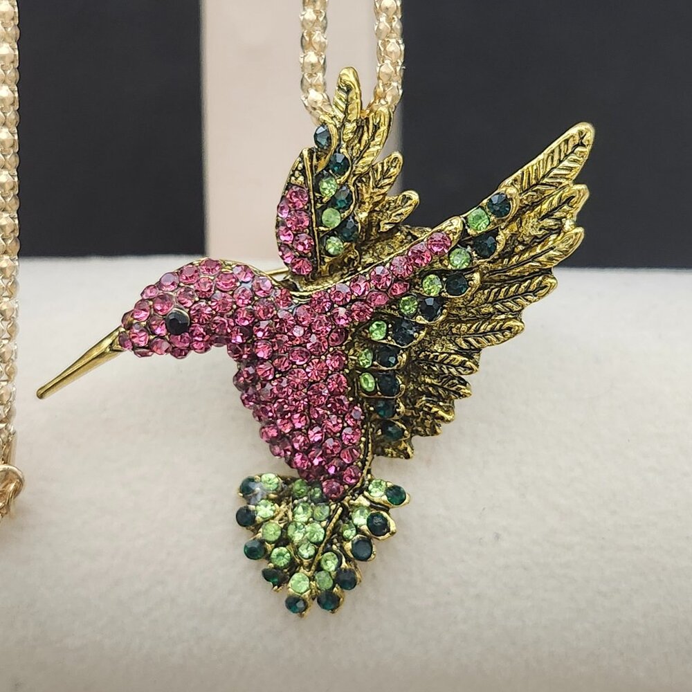 Betsey Johnson Hummingbird Pendant Brooch Combo 28" Chain Pink Green Rhinestones